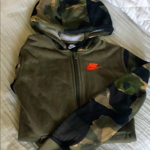 Great zip up hoodie!